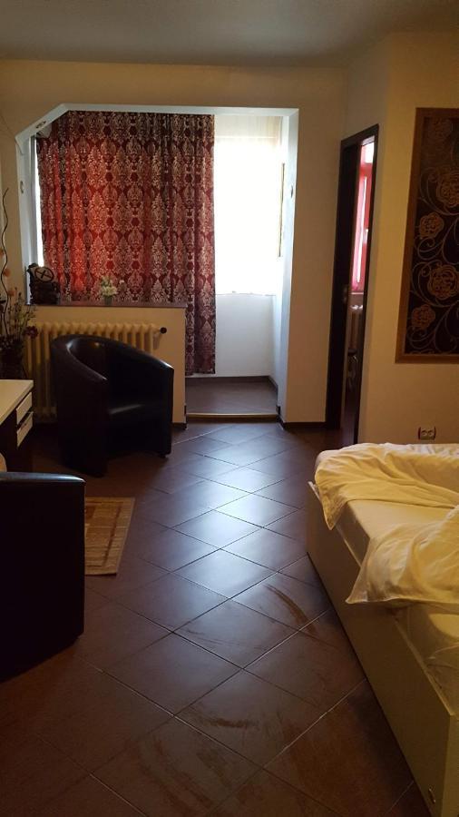 Apartamento Garsoniera Ioana Bucarest Exterior foto